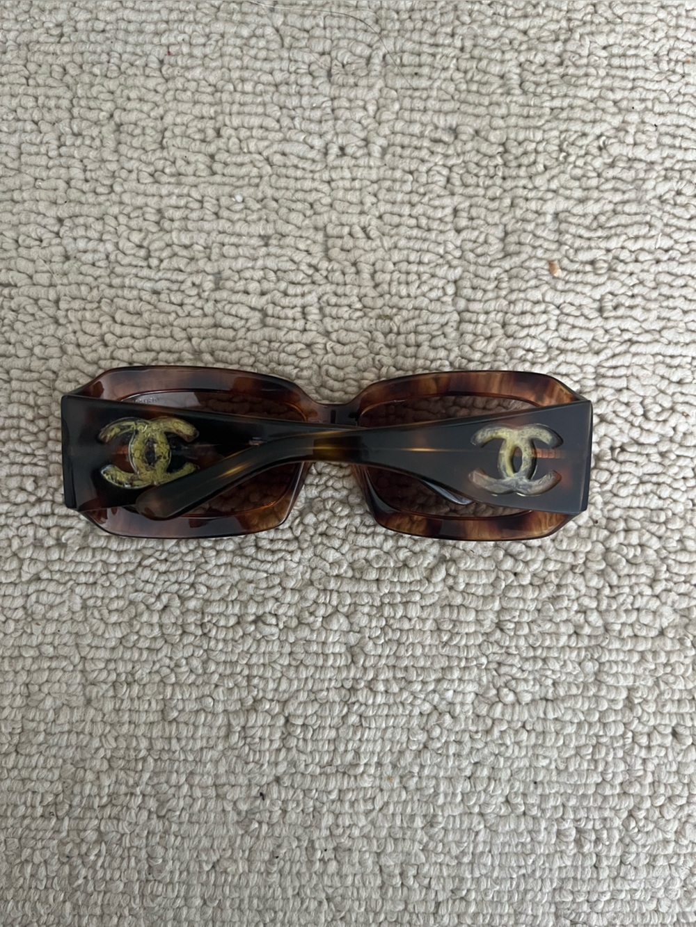 CHANEL Mother of Pearl Tortoiseshell Rectangular Logo Sunglasses 5076